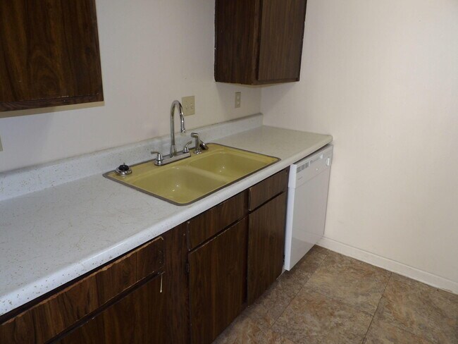 Building Photo - 1325 Powhatan Trail