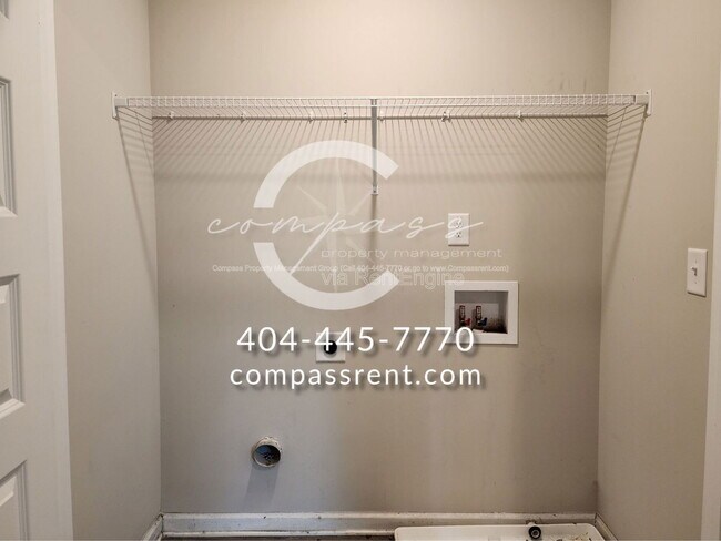 Building Photo - 109 Squarewood Ln NW