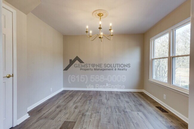 Building Photo - 500 Windy Rd