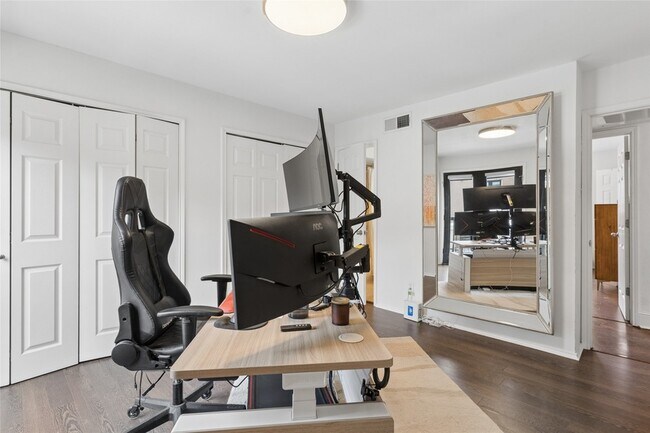 Building Photo - 10109 Regal Park Ln