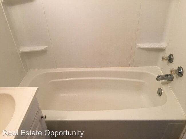 Building Photo - 1293 Neil Ave