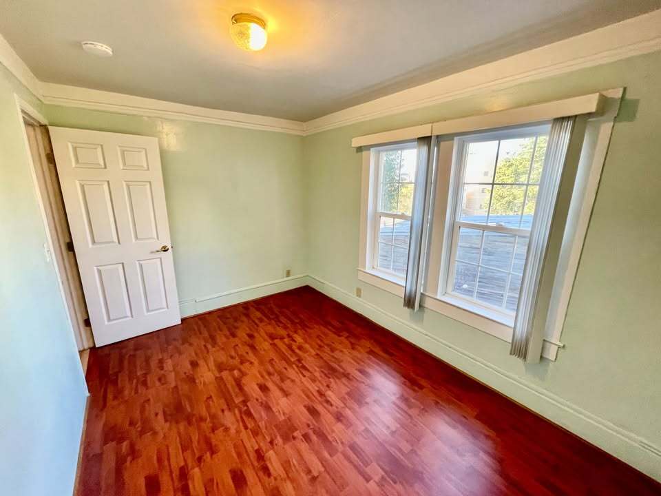 Building Photo - 475 Newton Ave