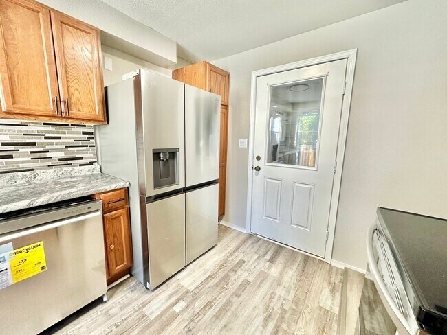 Building Photo - 1505 24th St