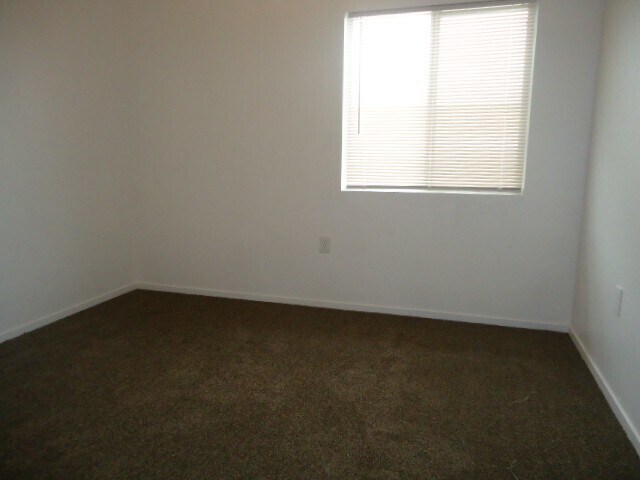 Building Photo - 1986 W Roby Ave