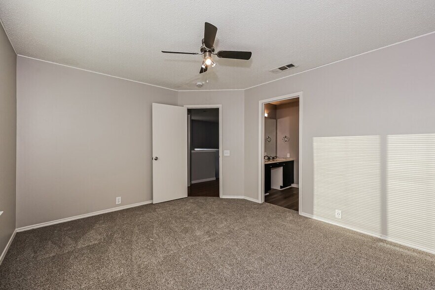 Building Photo - 8524 Gatlinburg Dr