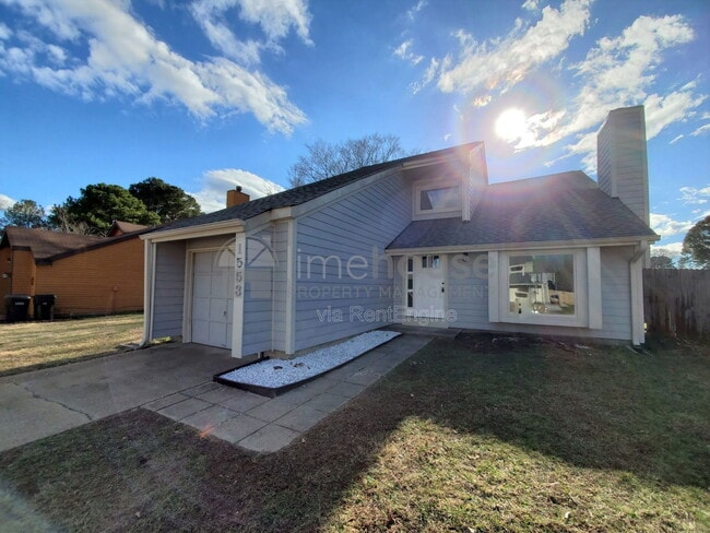 Building Photo - 1553 Beachview Dr