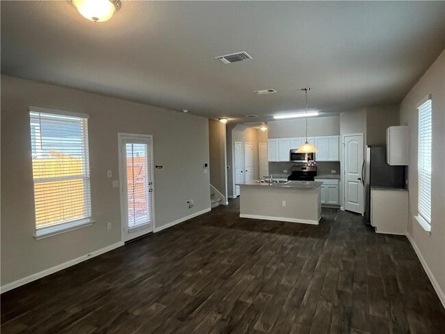 Building Photo - 1916 Whitaker Dr