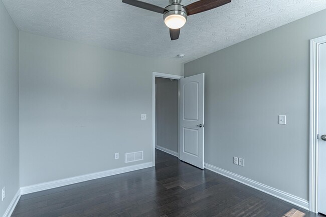 Building Photo - 616 Tristan Ln
