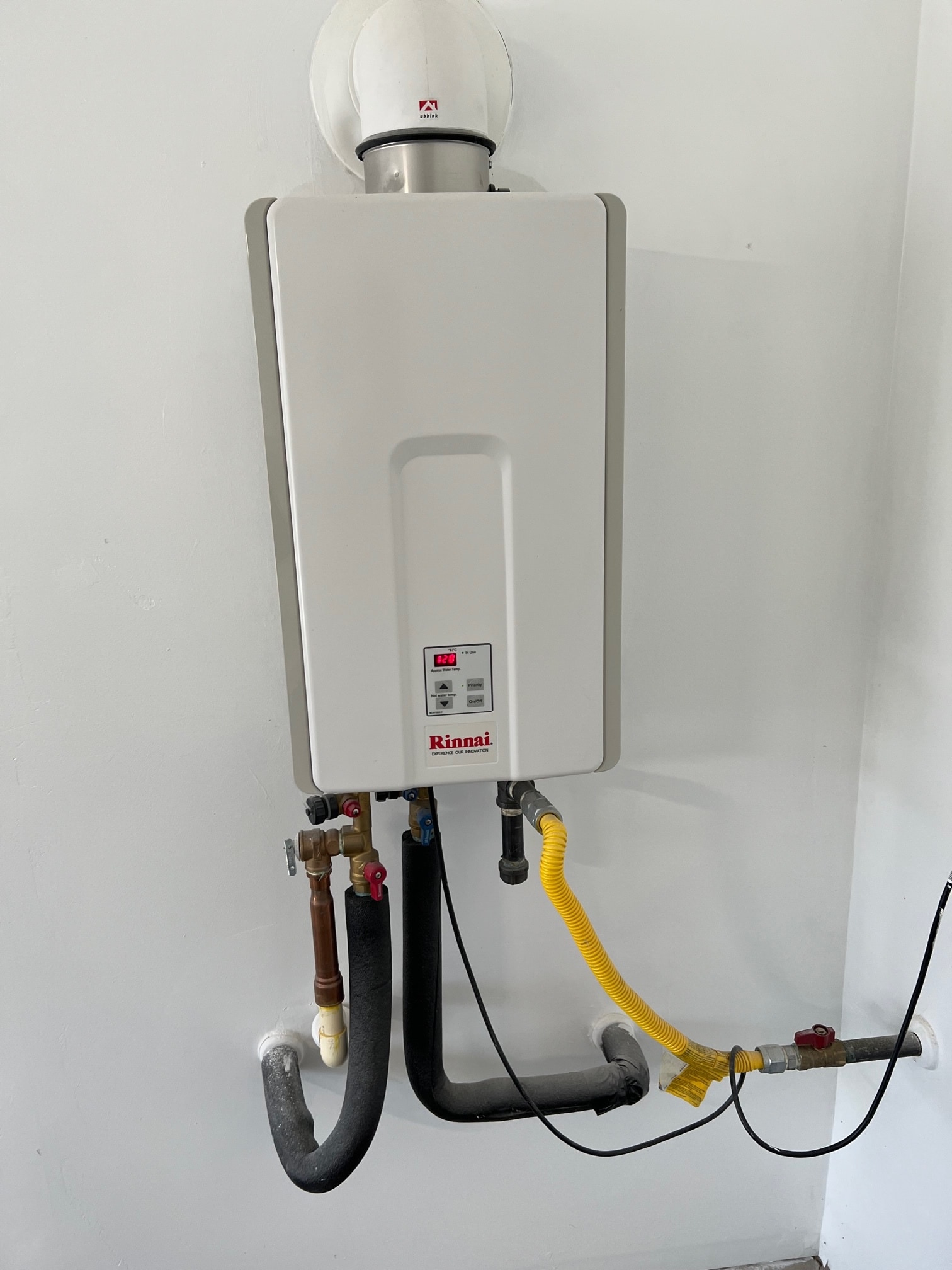 Tankless water heater - 9726 Mill Dam