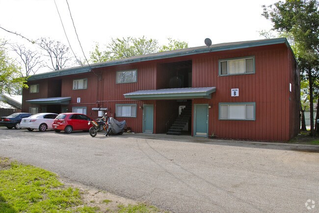 Building Photo - 804 N Locust St