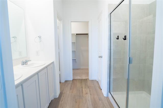 Building Photo - 520 Truman St