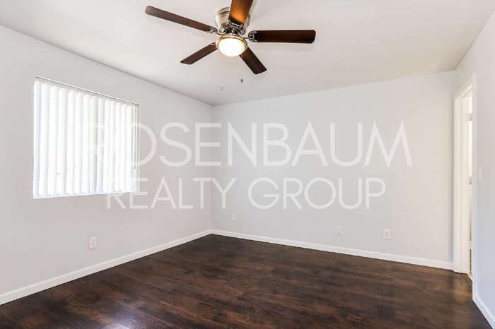 Building Photo - 553 W Rio Salado Pkwy