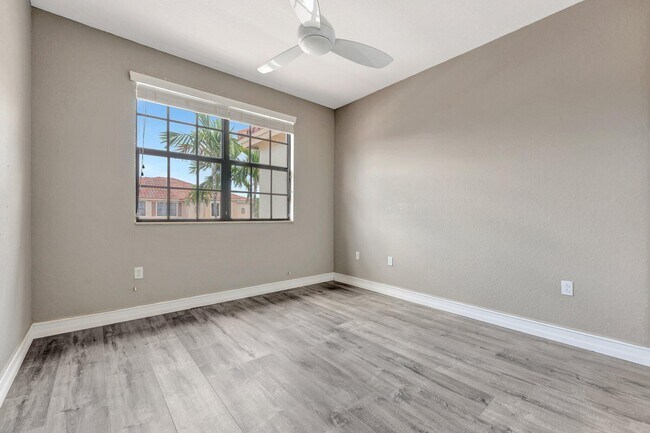 Building Photo - 10850 NW 74th Dr