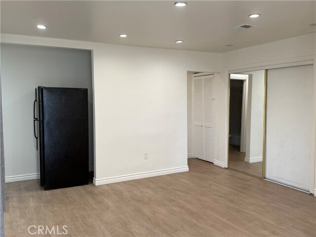 Building Photo - 7045 Lindley Ave