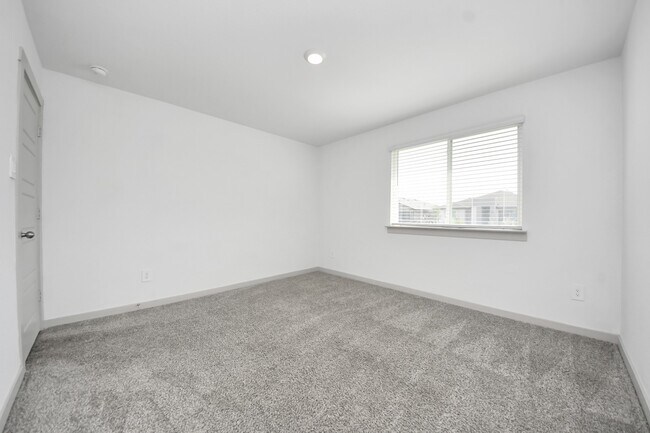 Building Photo - 7806 Cattleman Vly Dr