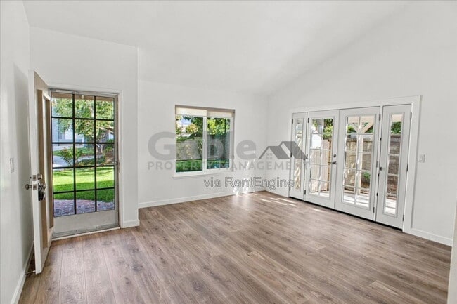 Building Photo - 25753 Rana Dr