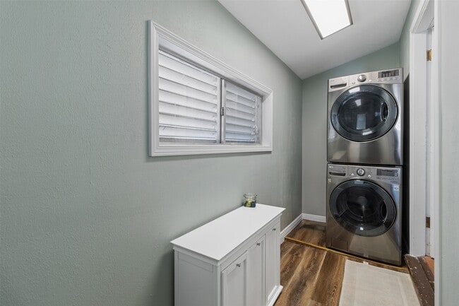 Building Photo - 1422 Market St