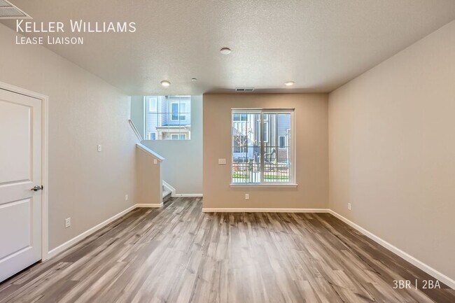 Building Photo - 477 Millwall Cir