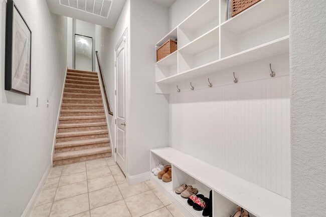 Building Photo - 18012 Leccion Dr