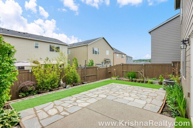 Building Photo - Stunning 4 Bedroom | 2.5 Bathroom Home | Sought-After North Bethany at Abbey Creek | Spectacular ...