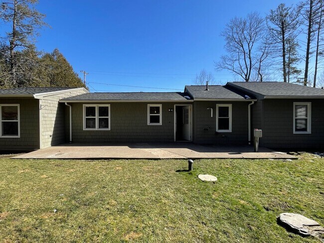 Building Photo - 4017 Nelson Heights