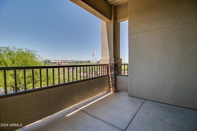 Building Photo - 5450 E Deer Valley Dr