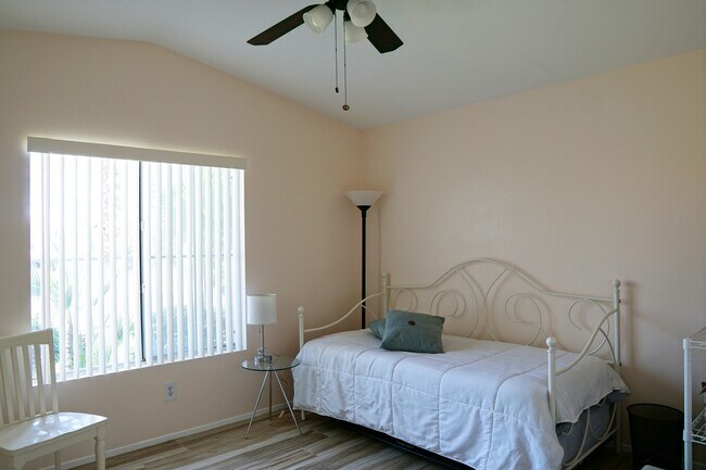 Building Photo - 81367 Avenida Camelia