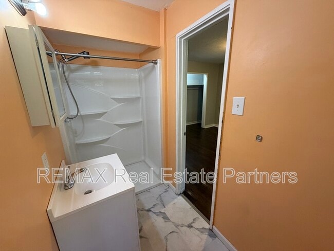 Building Photo - 419 S 36th Ave