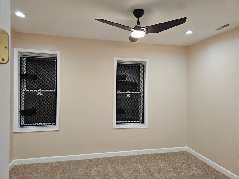 3rd Floor Rear Bedroom - 1919 Saint Paul St