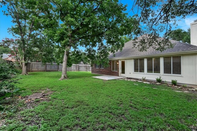 Building Photo - 7200 Quimper Ln
