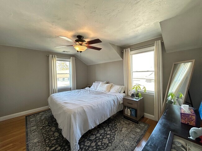 Building Photo - 90 High St