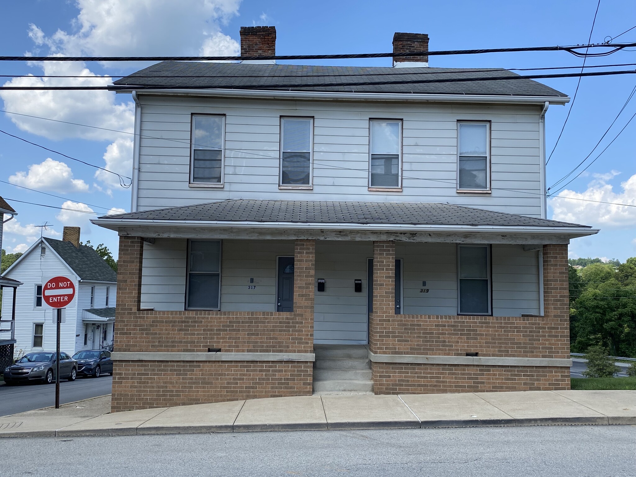 Building Photo - 317 3rd St