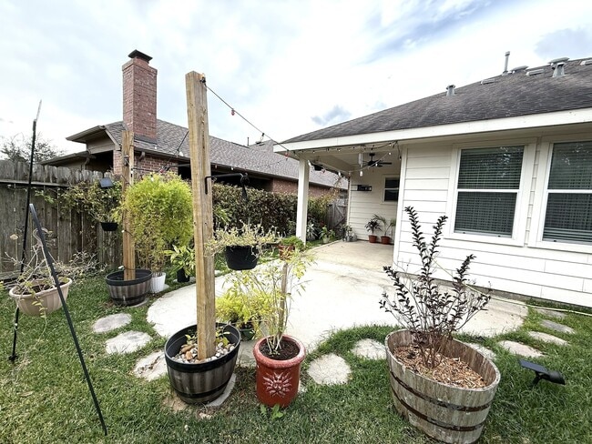 Building Photo - 14322 Heath Falls Ln