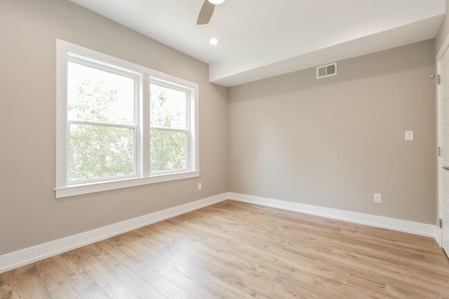 Building Photo - 1433 S Fallon St