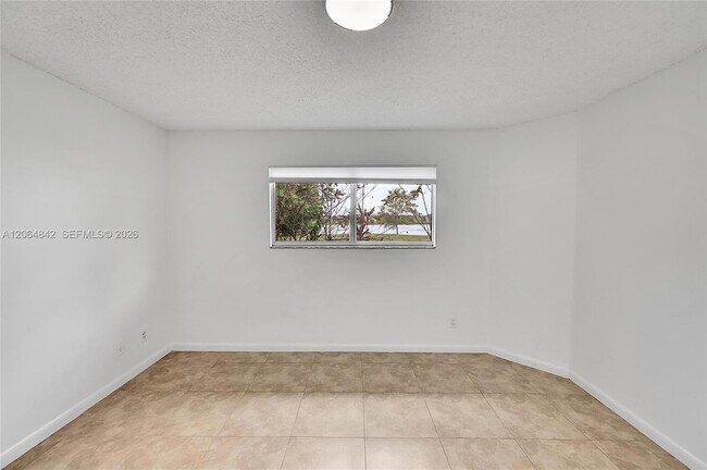 Building Photo - 3453 NW 44th St