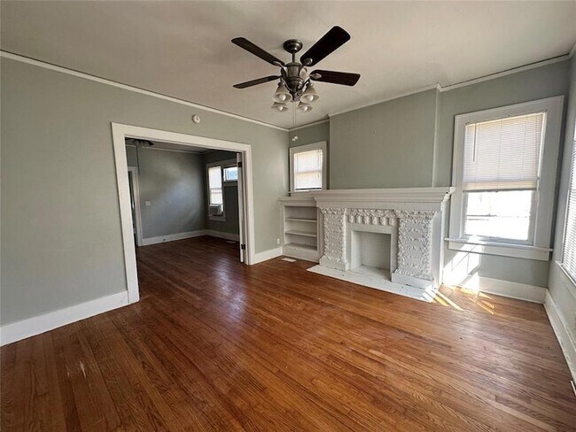 Building Photo - 3019 N Robinson Ave