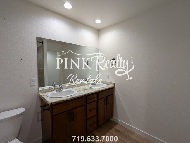 Building Photo - 284 W Kyle Dr