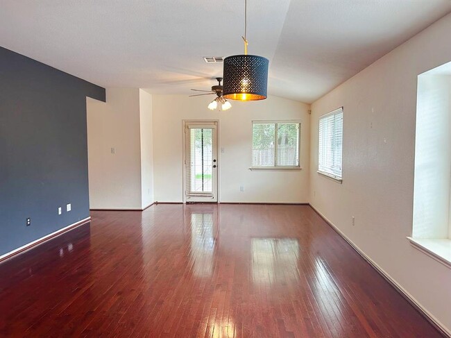 Building Photo - 3589 Rock Shelf Ln