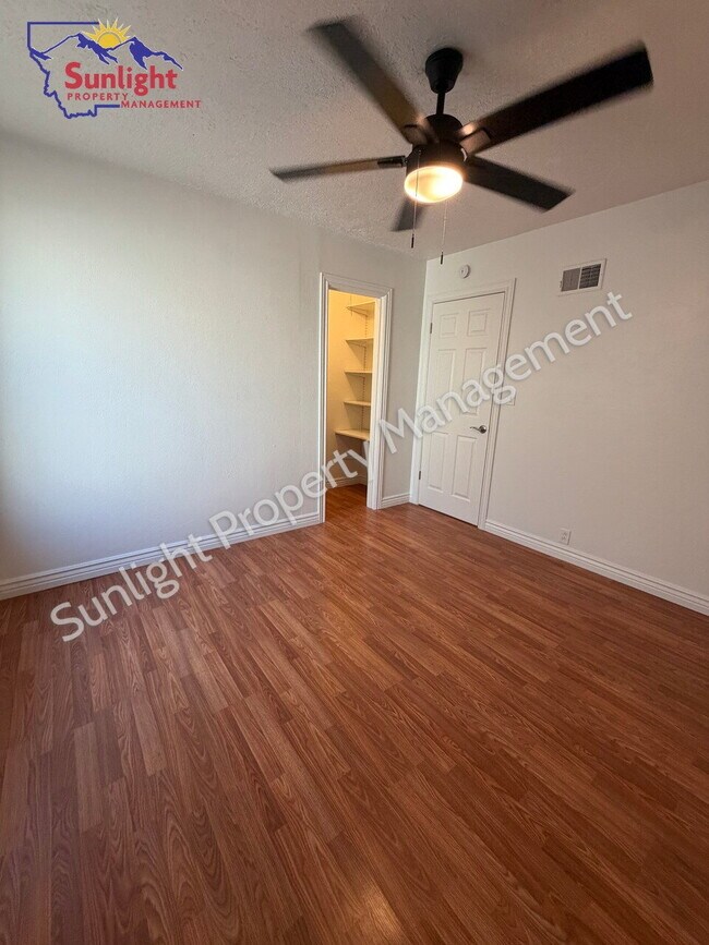 Building Photo - 2228 Maple St