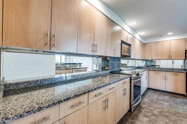 Building Photo - 3030 McKinney Ave