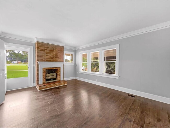 Building Photo - 2794 Lake Harbin Rd