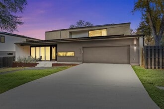 Building Photo - 5704 Driftwood Dr