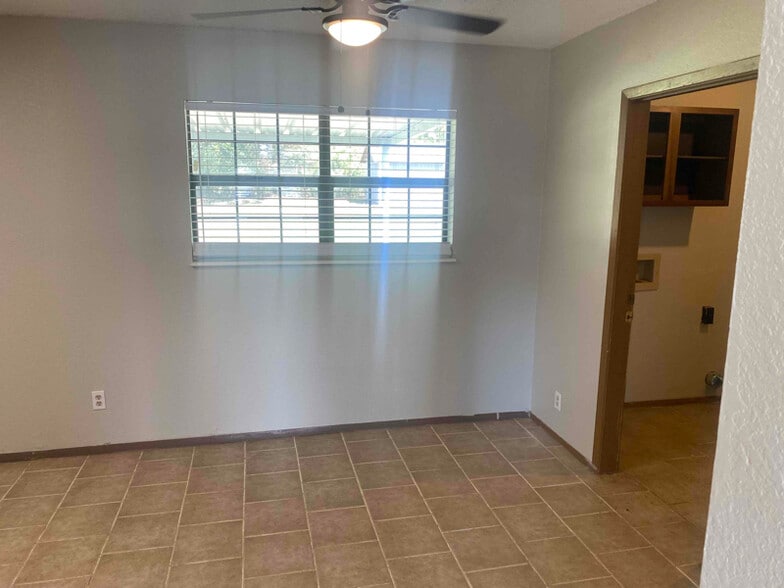Building Photo - 574 J L Brazzil Loop