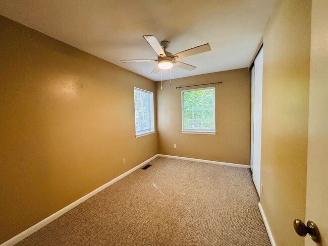 Building Photo - 436 Marlington St