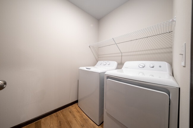 Building Photo - 669 4th Cir Dr SW