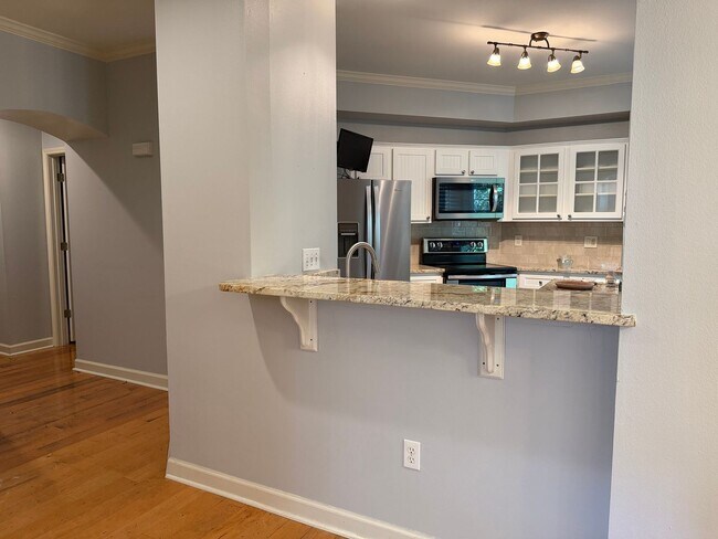 Building Photo - The Preserve at Indigo Run - First Floor with Garage and Screened Porch!