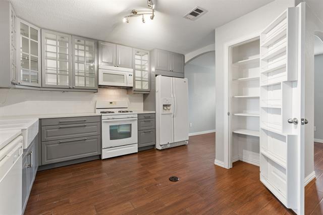 Building Photo - 6625 Chalk River Dr