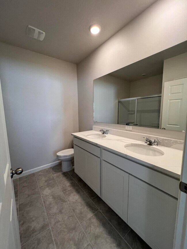 Building Photo - 9618 Seaspray Dr