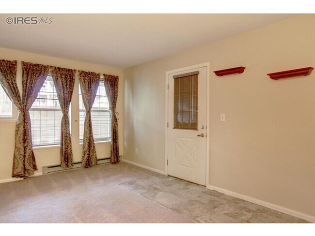 Building Photo - Inviting 2-Bedroom Condo Near Shopping & Dining | Available Early July