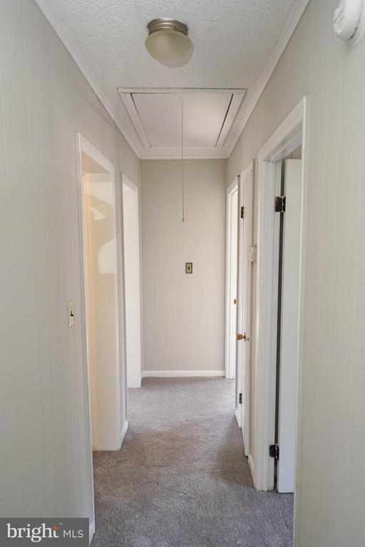 Building Photo - 115 Ridgefield Ln